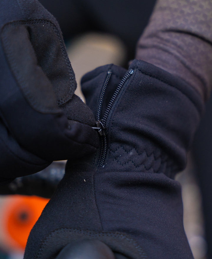 Winter Thermal Cycling Glove